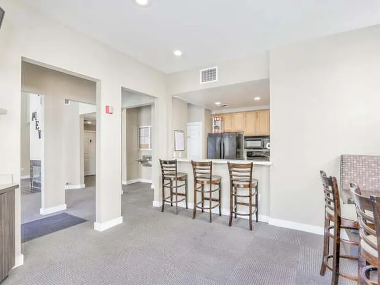 415 N 2nd St #343 — Photo 30