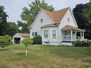 206 N Main St, Tampico, IL 61283