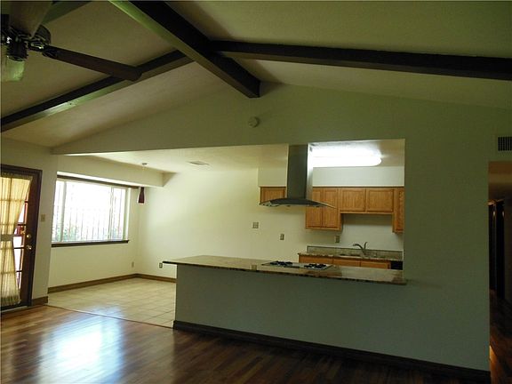 3rd image of 2024 Sea Cove Dr