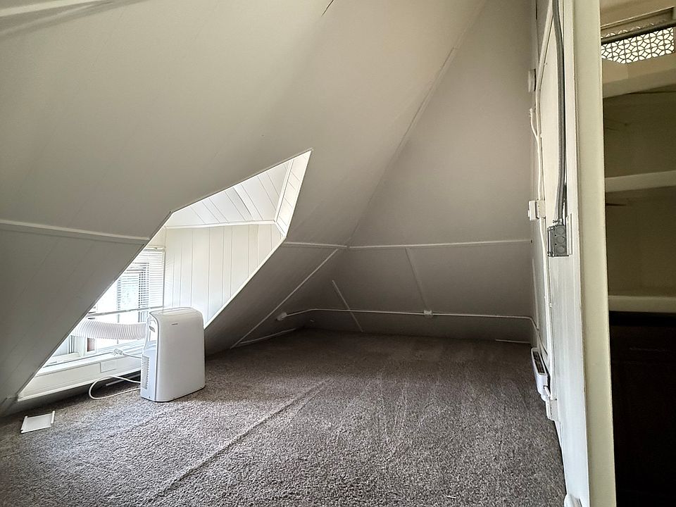 Vaulted ceiling. Window air conditioner is available if requested.