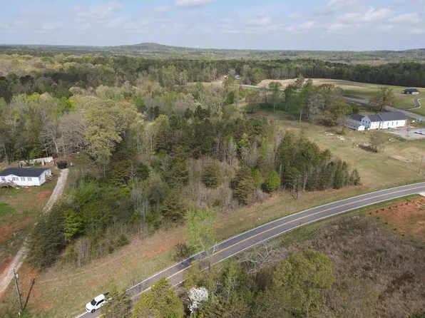 136 Darwin Rd, Gaffney, SC 29340