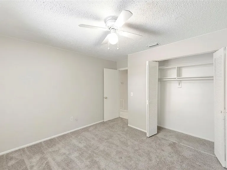 8124 Omaha Cir — Photo 27