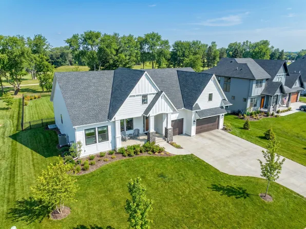 1461 Palmer Dr N, Lake Elmo, MN 55042