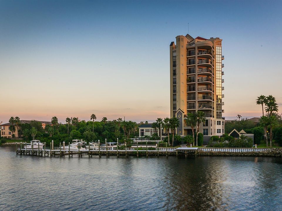 600 Garrison Cove