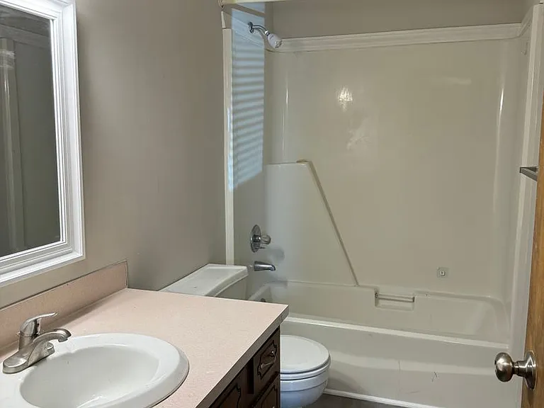 2233 Rose St — Photo 10