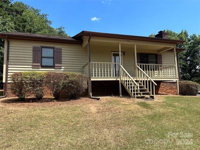 575 10th Avenue Dr SE, Hickory, NC, 28602