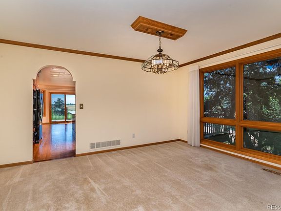 5th image of 1100 Oakhurst Dr