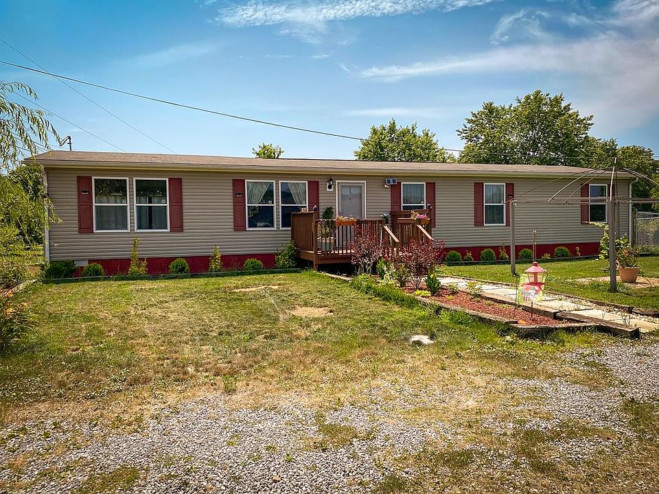 1st image of 569 Pine Ln #A