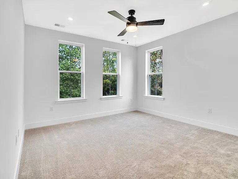 10208 Donatello Dr — Photo 24
