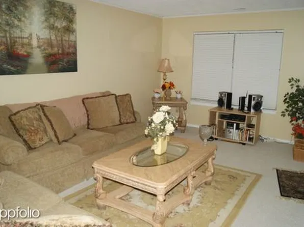 45 Old Knife Ct, Baltimore, MD 21220