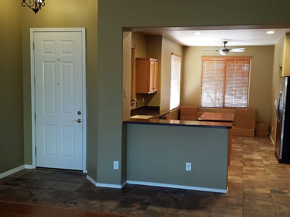 Entry/Kitchen