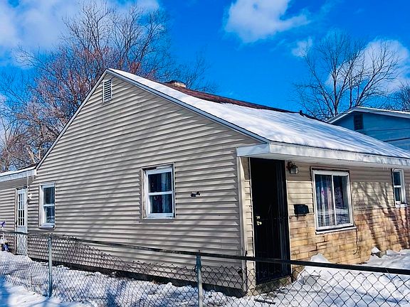 2nd image of 514 Alma Rd