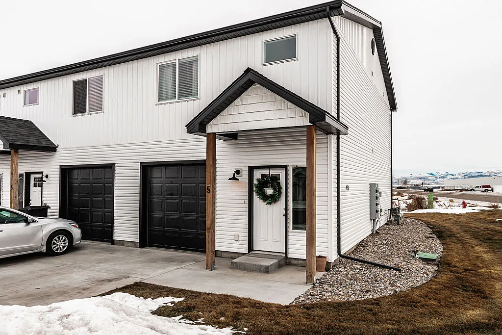 3 bed, 2.5 bath, 1164 sqft, $1,450 — Photo 1