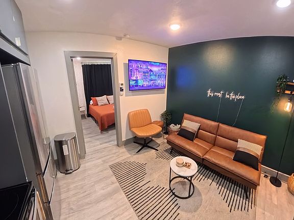 5th image of 1415 Bennett Ave #208