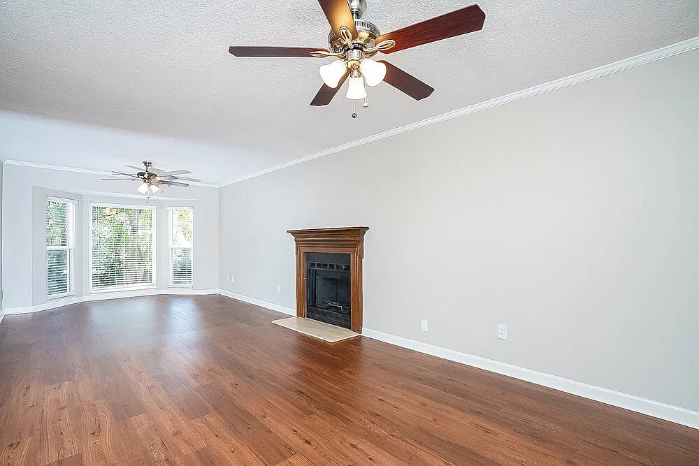 3 bed, 2.5 bath, 1612 sqft, $3,250 — Photo 4