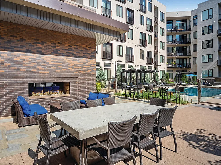 The Douglas Apartments — Photo 15