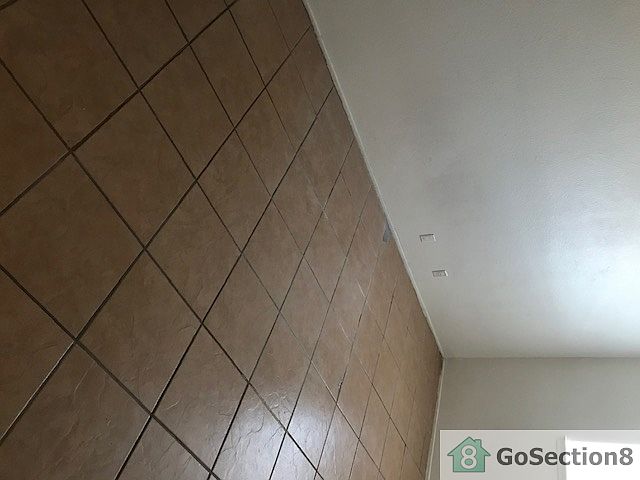 2nd image of 5621 Acoma Rd SE APT 13B