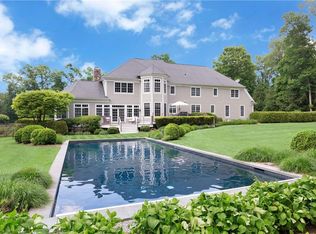 40 Schoolhouse Rd, Waccabuc, NY 10597