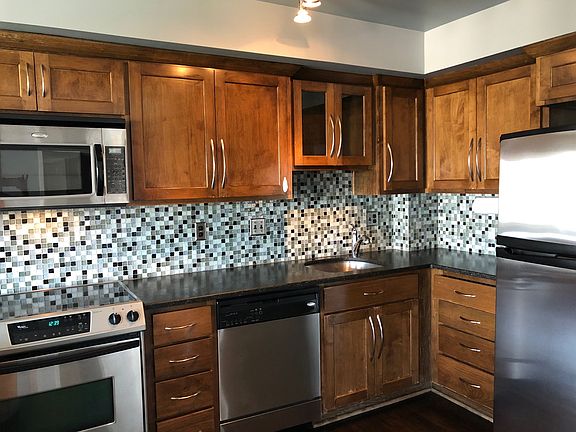 2nd image of 803 W 48th St APT 901