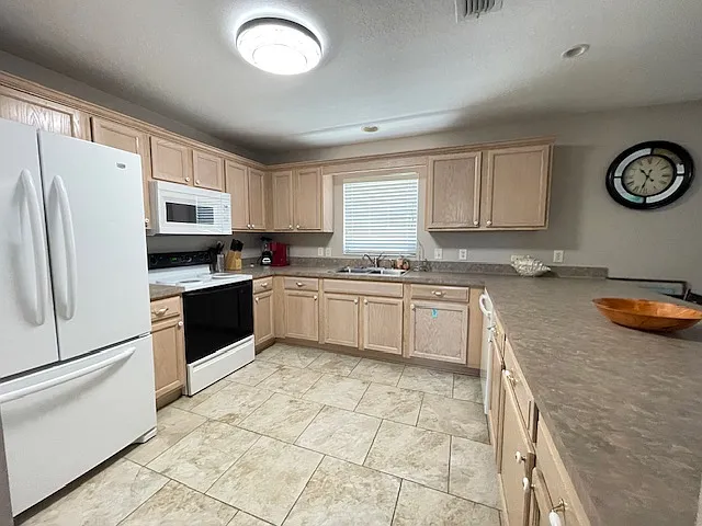 888 Radclife Berea Pl — Photo 2