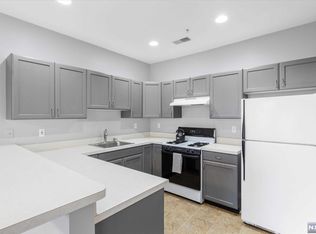 27 Mountain View Ct, Riverdale, NJ 07457