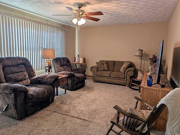 3rd image of 711 Parkway Dr