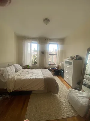 Rented by R New York | media 7