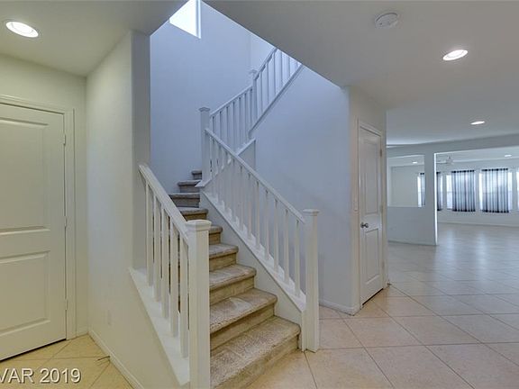 3rd image of 6971 Glencoe Harbor Ave