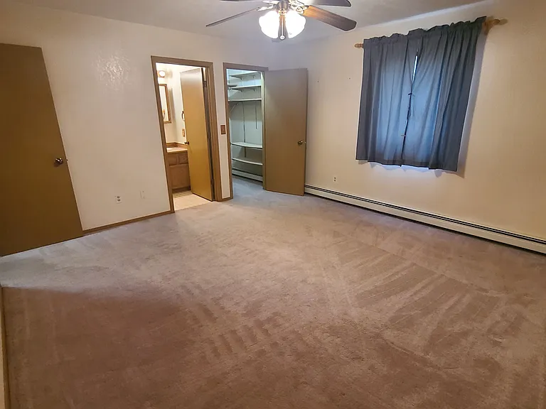 2787 Templeton St — Photo 18