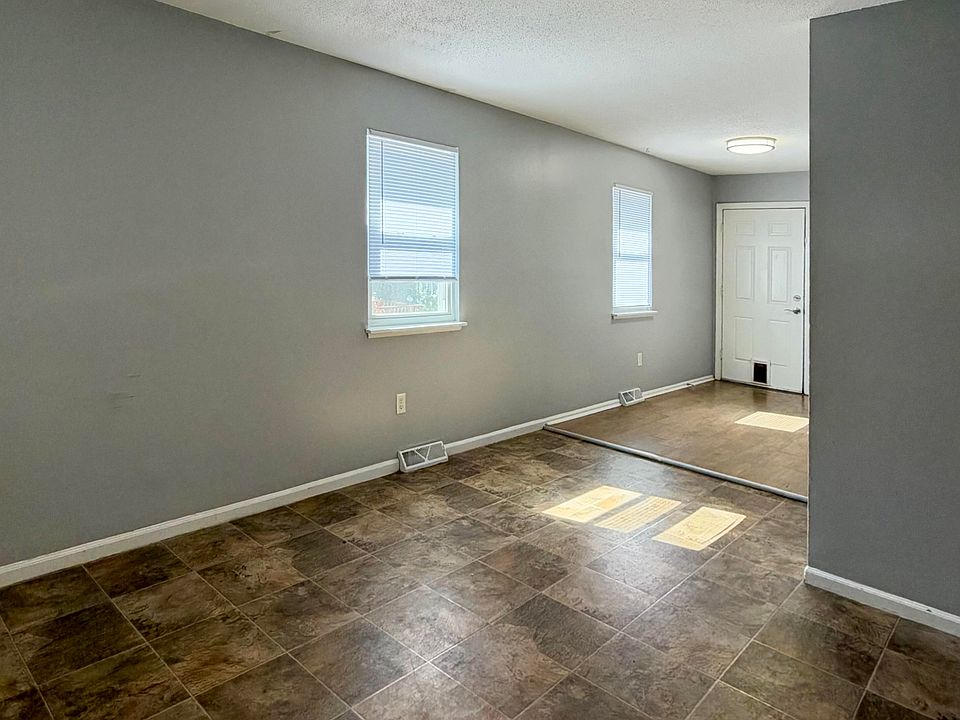 1st image of 505 N Monroe St APT A