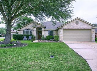 4406 Pinehurst Dr, Taylor, TX 76574