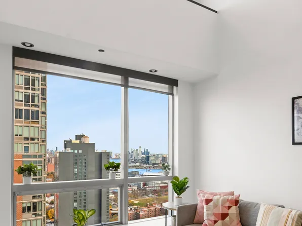 150 Myrtle Avenue image 2 of 22