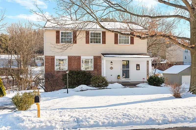 1st image of 129 Briarwood Ln