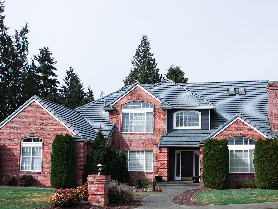 1st image of 3102 17th St Pl Se