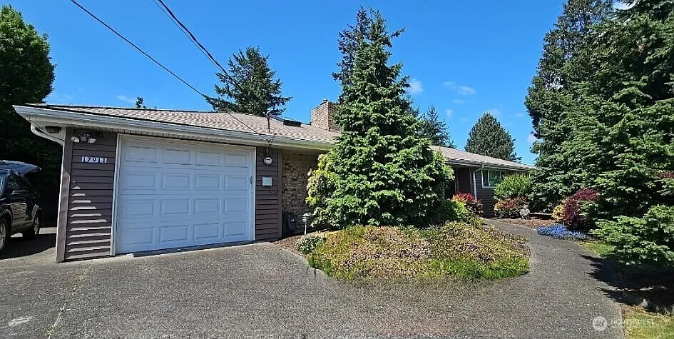 17911 48th Avenue S photo 1