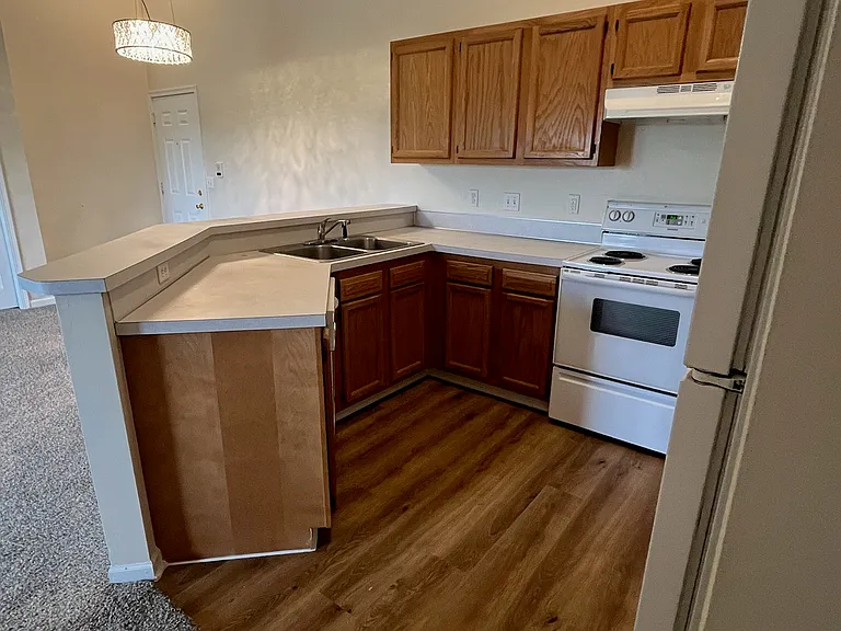 8623 S Jasonville Ct SE #8623 — Photo 3