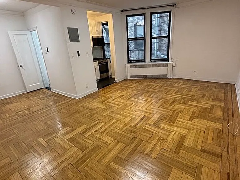 41-07 42nd St #1H — Photo 9
