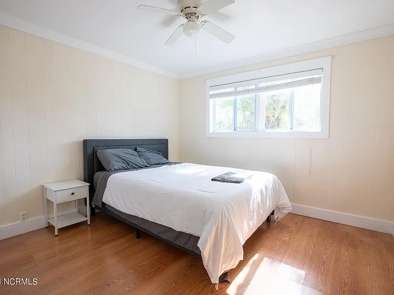 204 Doris Ave E — Photo 12