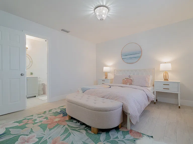 1332 Longwood St #1 — Photo 13