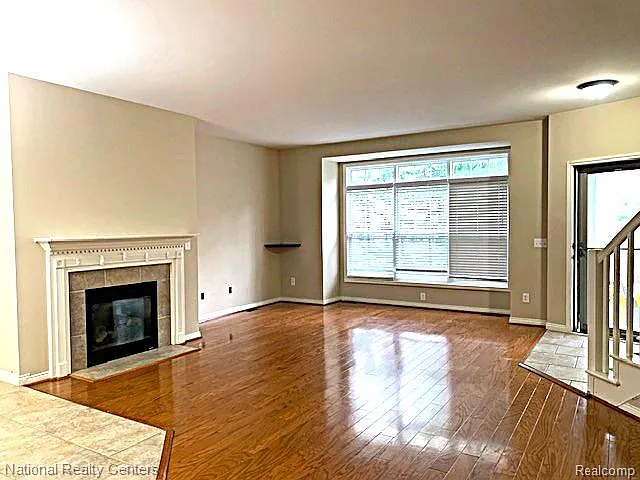 11695 Squiers Blvd — Photo 4