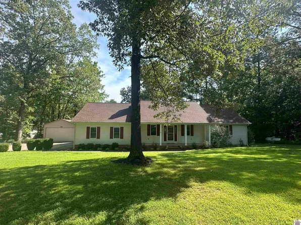 204 Edgewood Dr, Murray, KY 42071