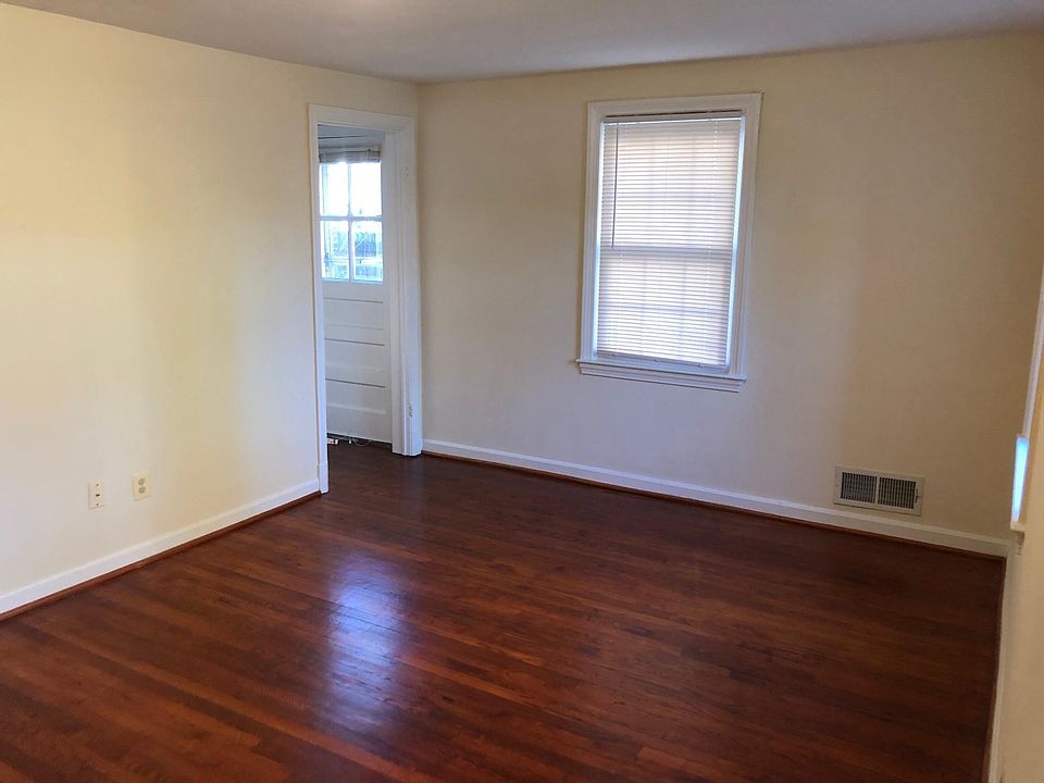 1st image of 213 Blandford St