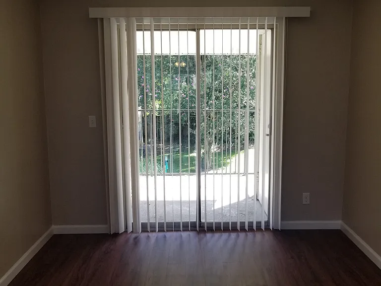 Steeple Club Apartments — Photo 47