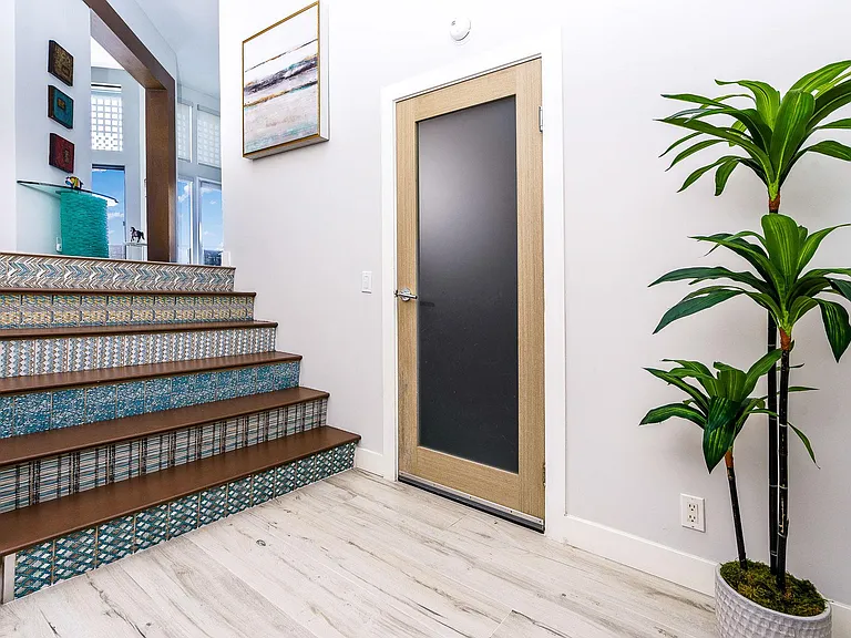 1060 America Way — Photo 11