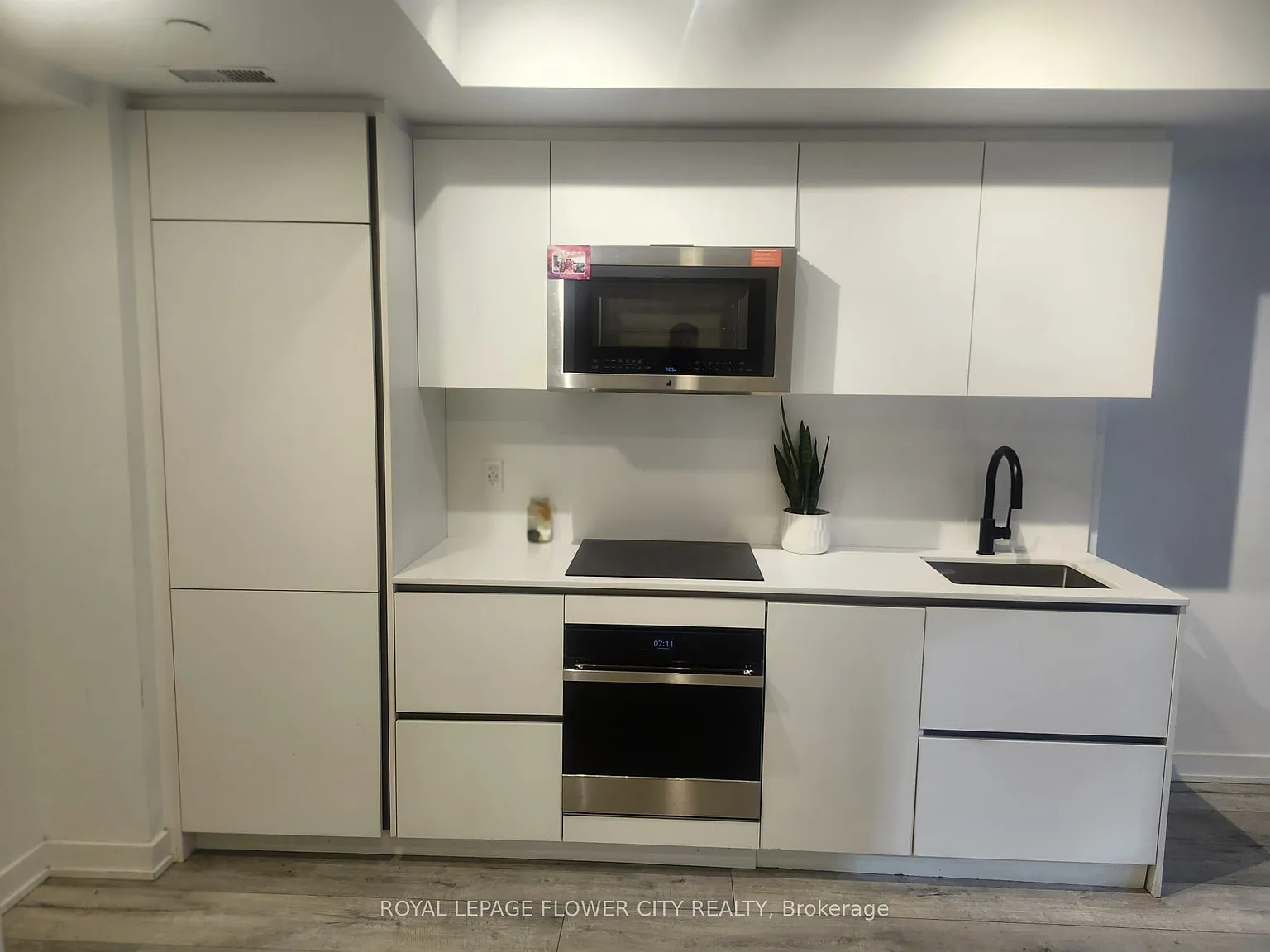 1 bed, $2,500 — Photo 1