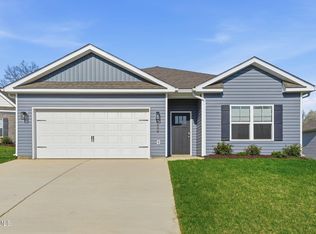 686 Saint Andrews Dr, Kingsport, TN 37664