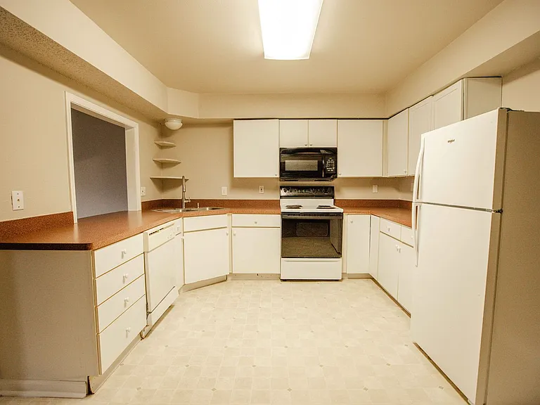 6730 Hill Ave — Photo 5