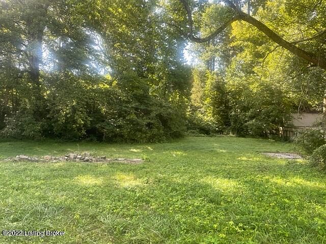 2nd image of 323 Teresa Rd