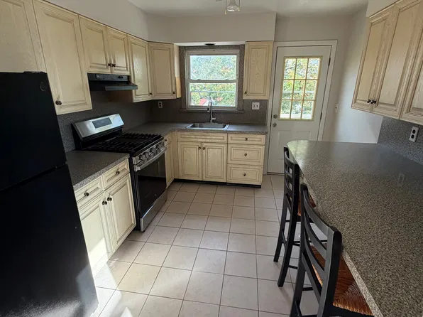 (undisclosed Address), Yonkers, NY 10705