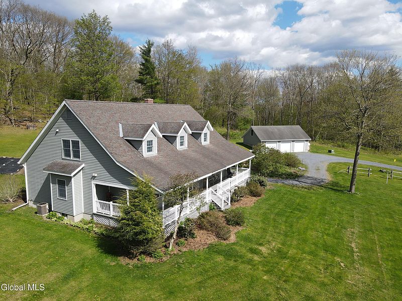 3rd image of 224 Turnpike Road